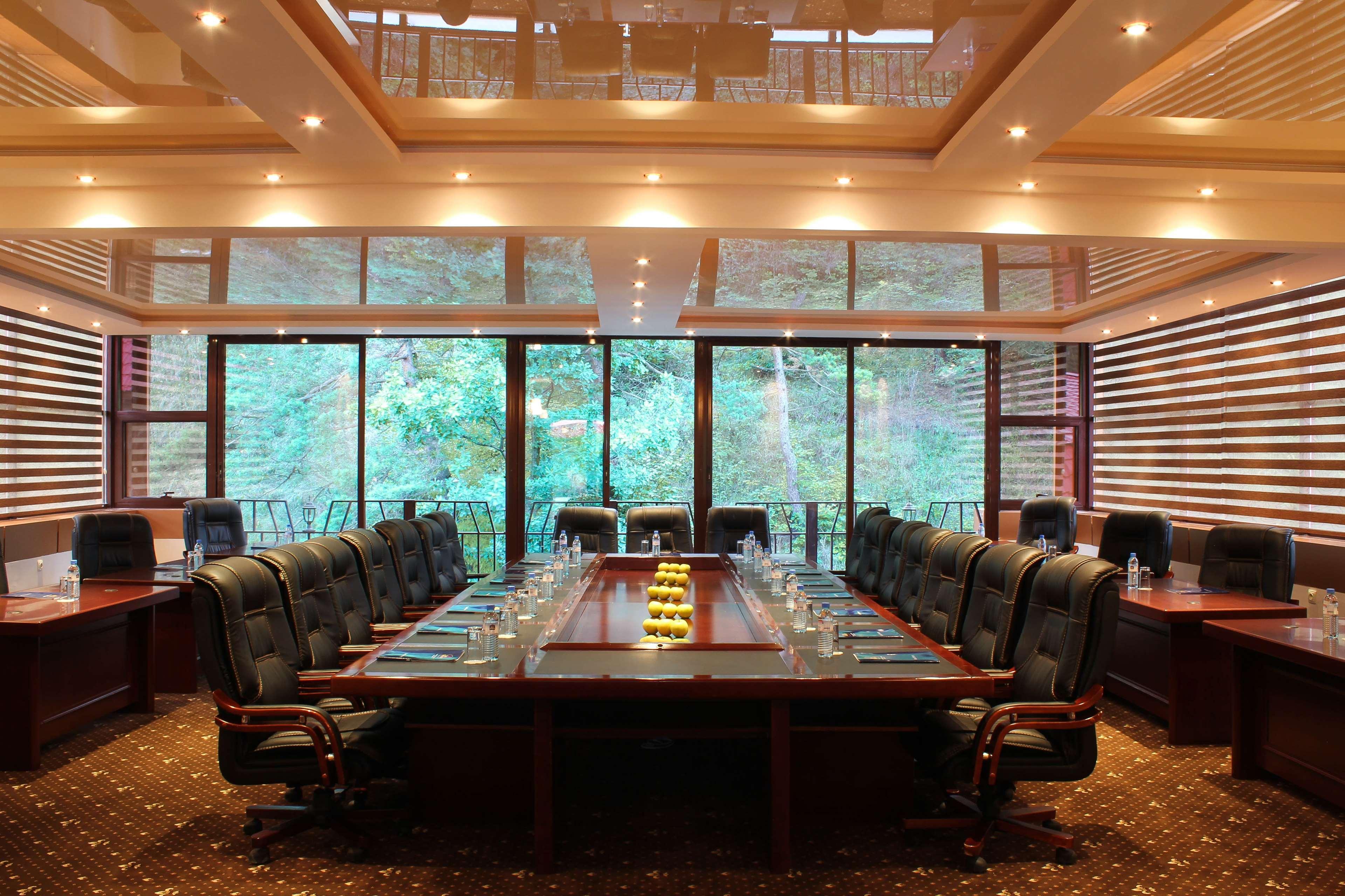 Best Western Plus Paradise Hotel Dilican İş olanakları fotoğraf