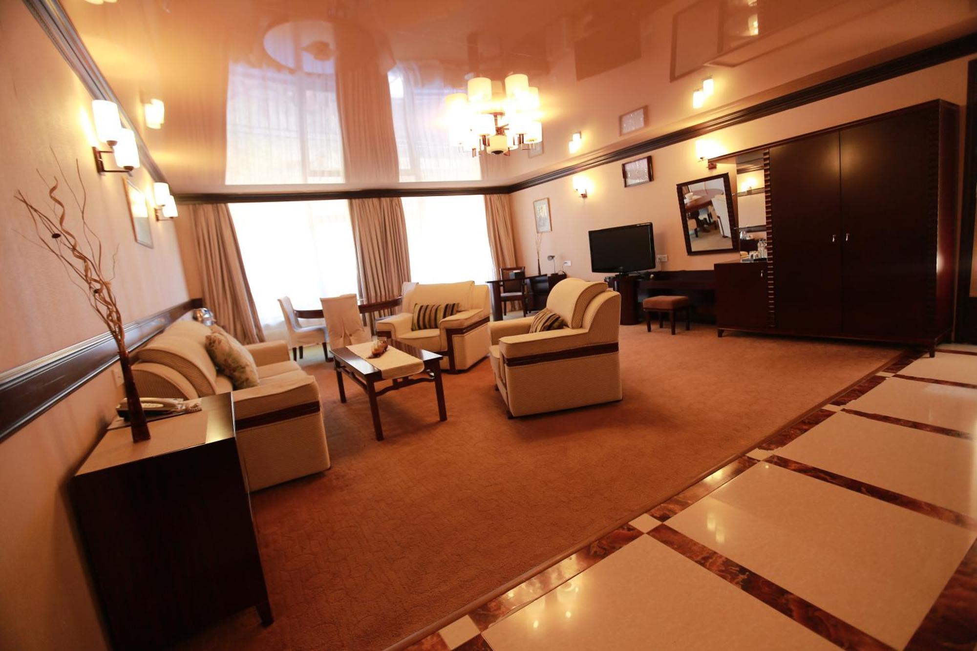 Best Western Plus Paradise Hotel Dilican Dış mekan fotoğraf